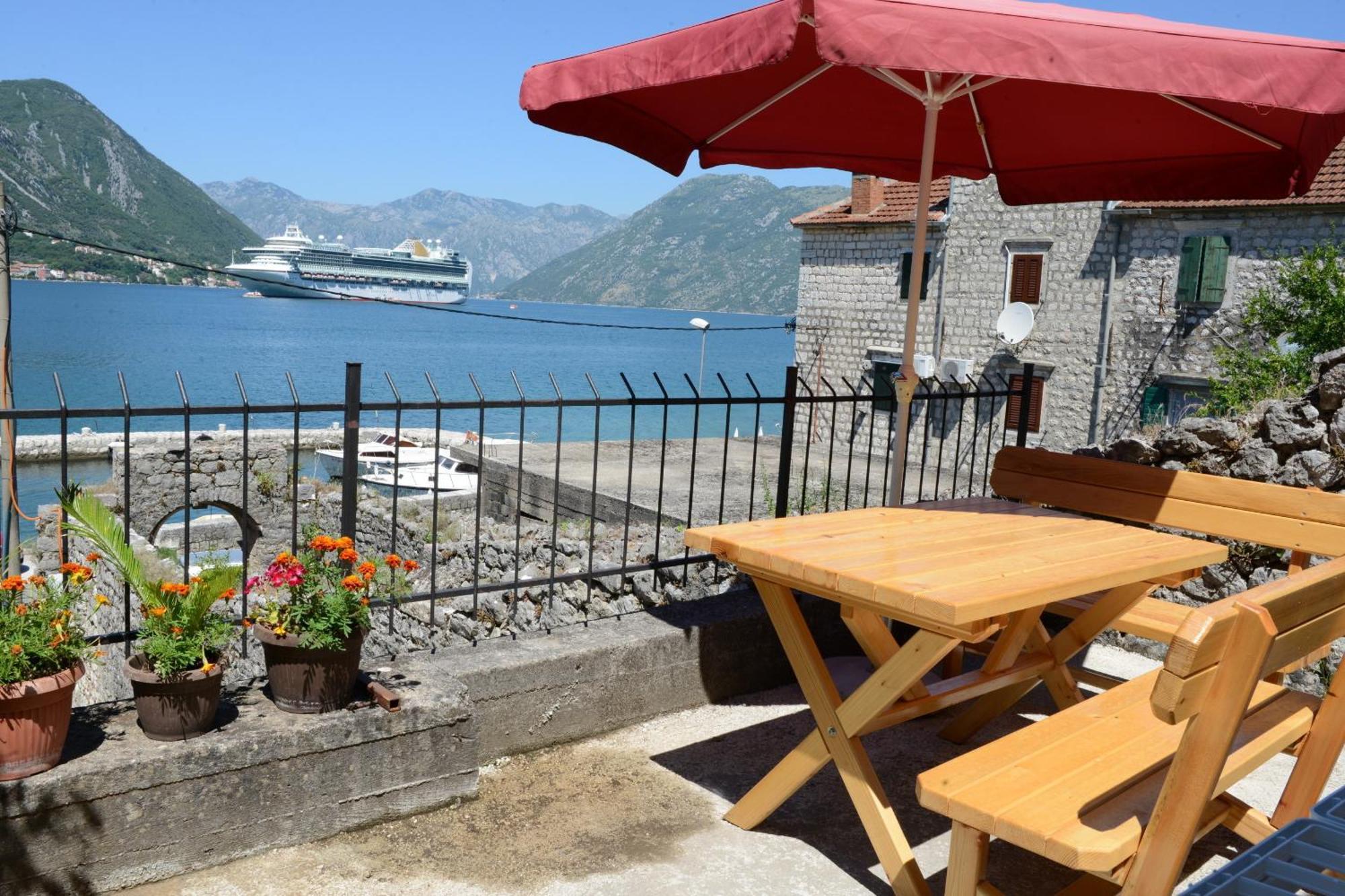 Apartments Ivanovic Kotor Buitenkant foto